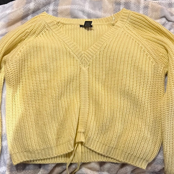 Rue21 Sweaters - yellow sweater